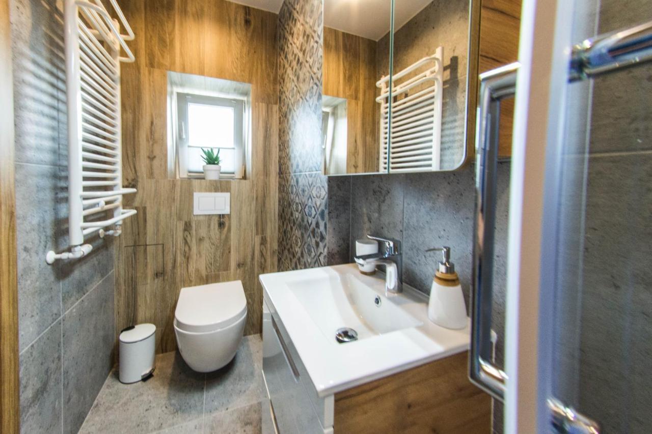 Apartament Wita Stwosza Єленя-Ґура Екстер'єр фото