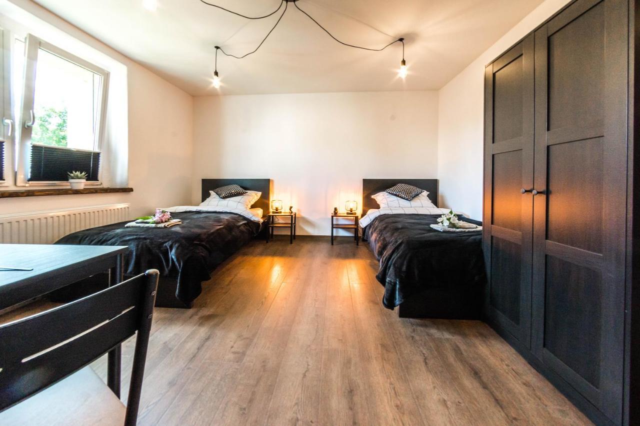 Apartament Wita Stwosza Єленя-Ґура Екстер'єр фото