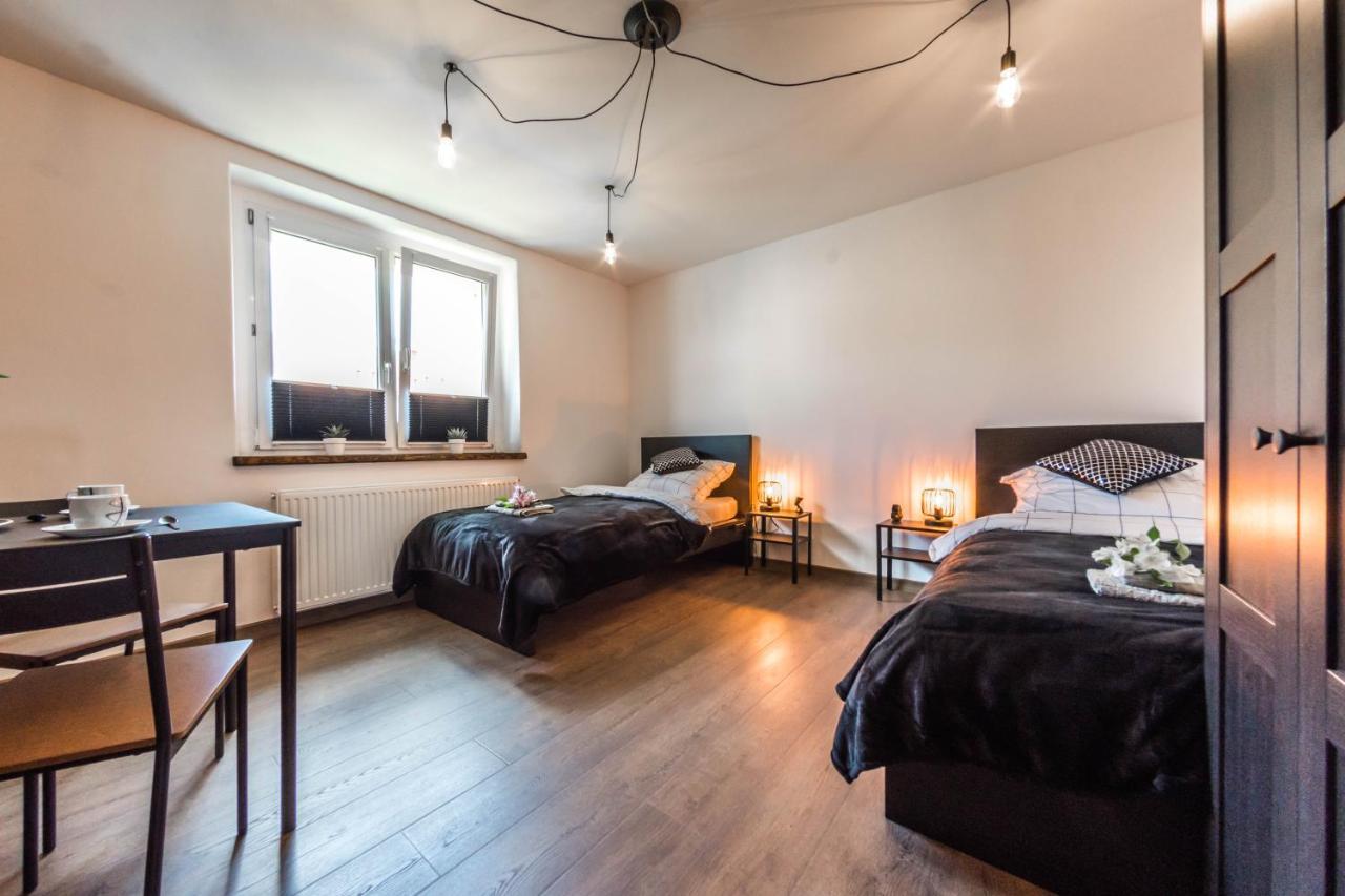 Apartament Wita Stwosza Єленя-Ґура Екстер'єр фото