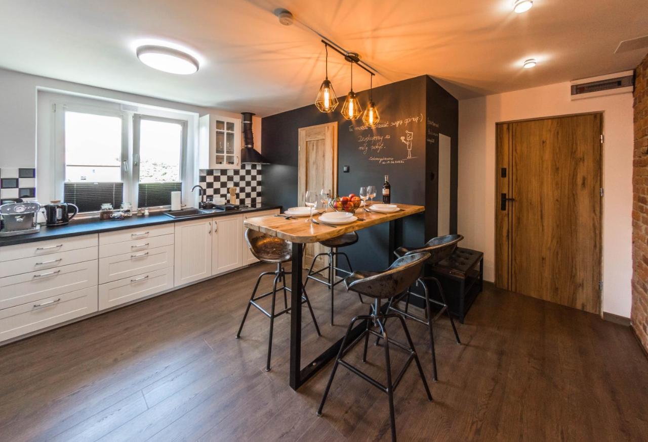 Apartament Wita Stwosza Єленя-Ґура Екстер'єр фото
