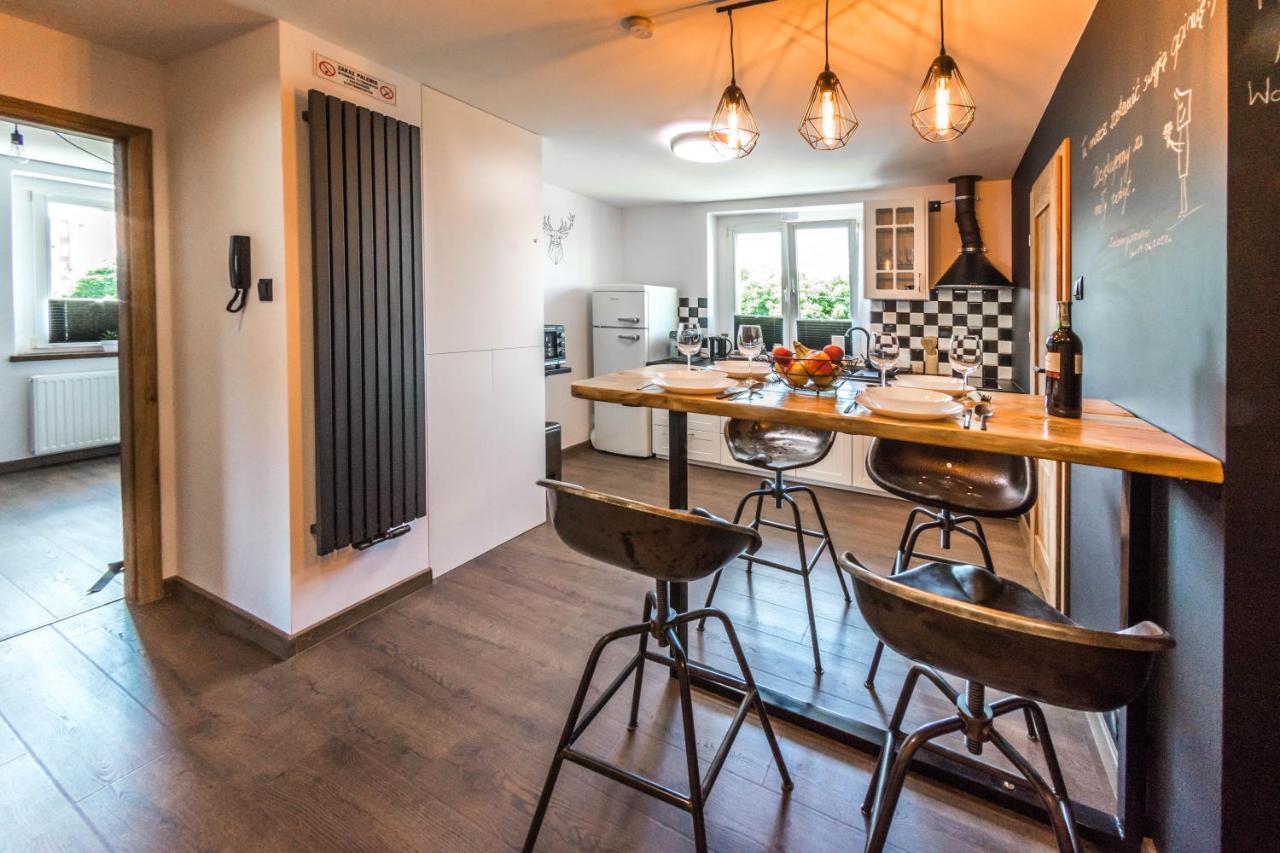 Apartament Wita Stwosza Єленя-Ґура Екстер'єр фото