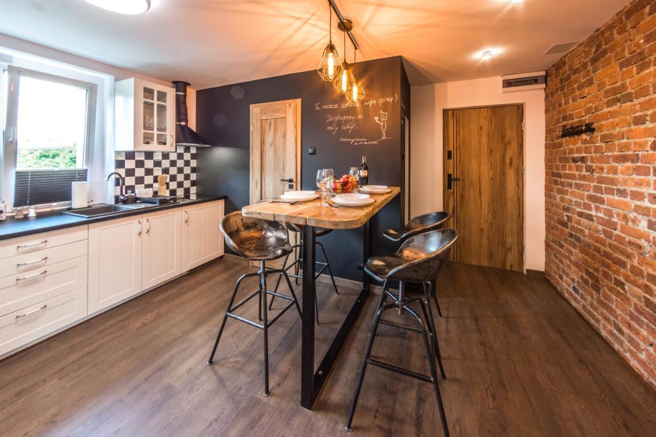 Apartament Wita Stwosza Єленя-Ґура Екстер'єр фото